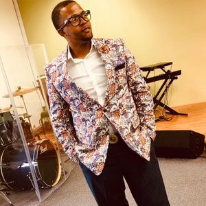 Meet your Posher, Derrick